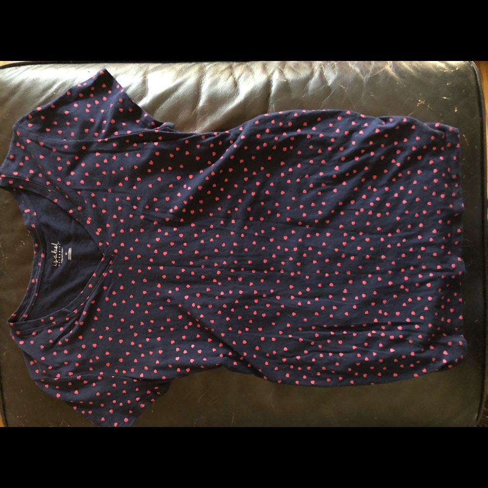 Heart print maternity tee shirt!